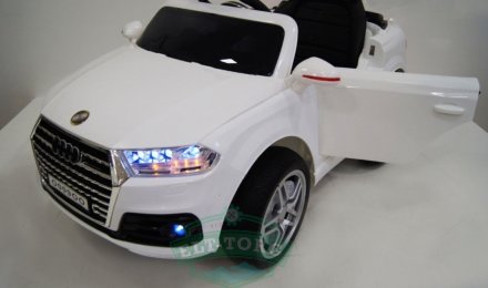 Электромобиль RiverToys AUDI O009OO-VIP-WHITE
