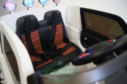 Электромобиль RiverToys Chevrole X111XX-WHITE