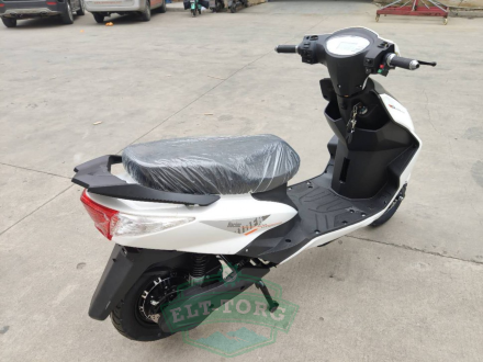 Электроскутер GreenCamel Трофи (60V 1500W R10) Электроскутер GreenCamel Трофи (60V 1500W R10)